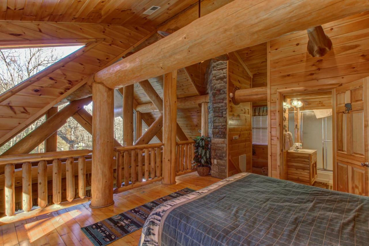 Chief Big Log Villa Hatchertown Ngoại thất bức ảnh